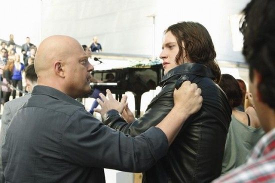 No Ordinary Family : Fotoğraf Luke Kleintank, Michael Chiklis